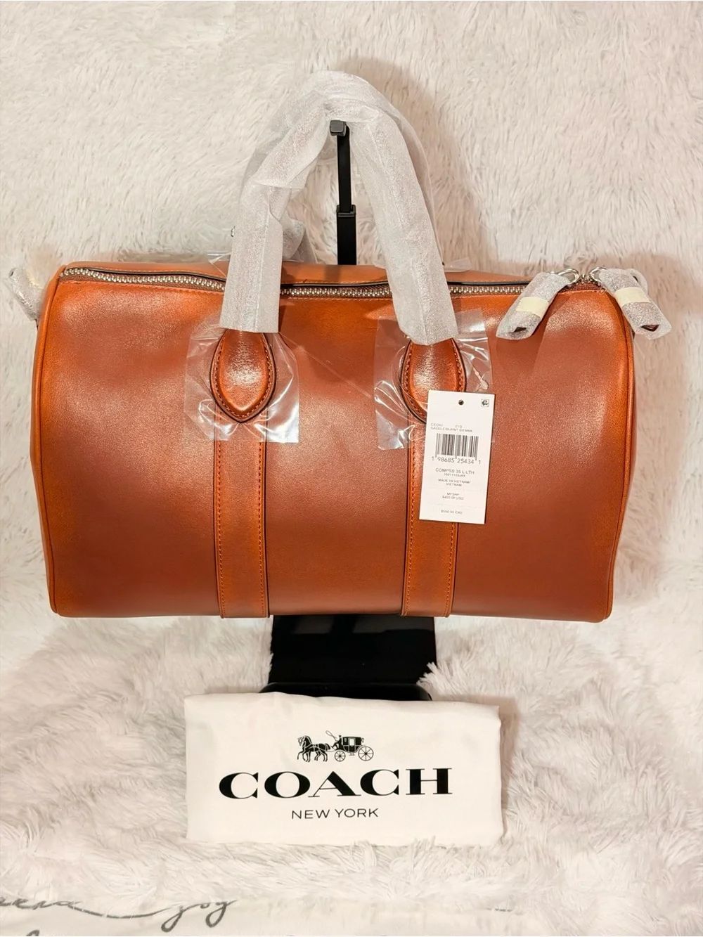 Coach Compass 35 in Brown Loved Leather Saddle/Burnt Sienna NWT